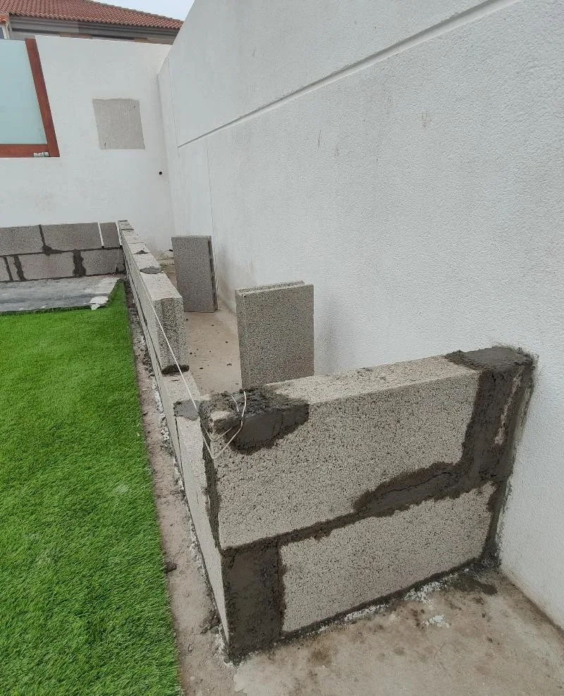 Espacio exterior reformado en Las Américas, Tenerife